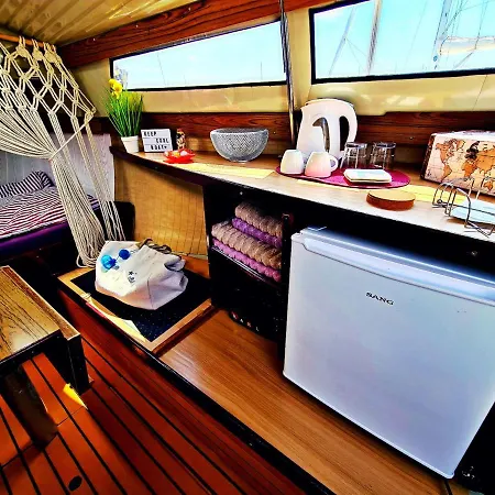 Boat Night Keep Cool Burgas